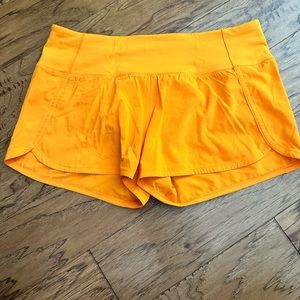 Lululemon size 8 Run Times shorts 4” inseam mid rise